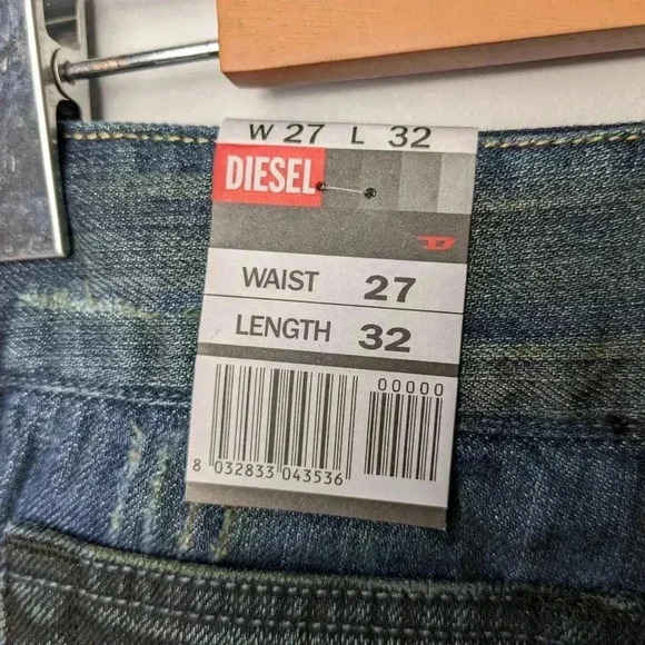 NWT !! DIESEL CHERONE Size 28X32 Low rise straight leg Y2K, 2000 Style - Picture 7 of 13